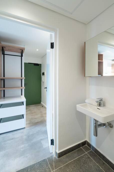 Lovely Seapoint Studio