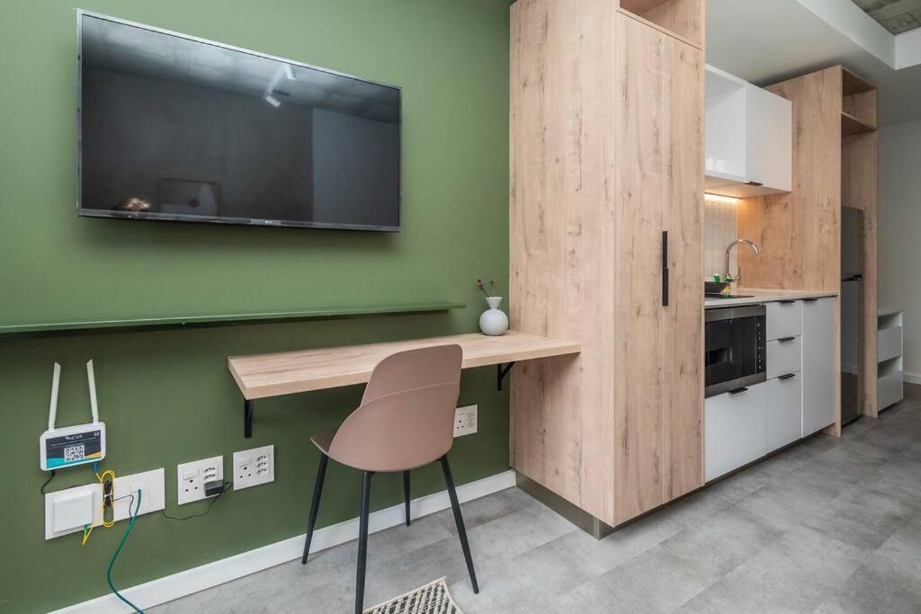 Lovely Seapoint Studio