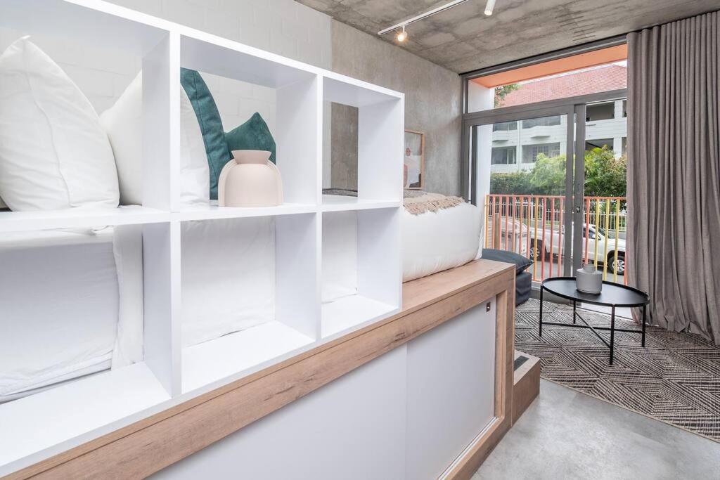 Lovely Seapoint Studio *